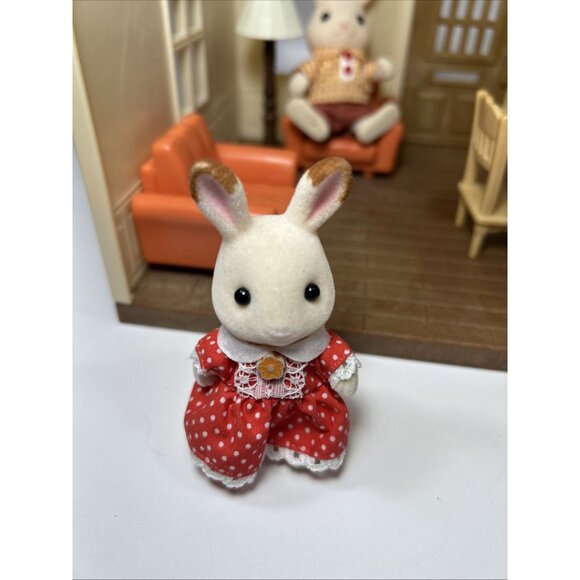 Calico Critters Cozy Cottage Epoch Doll House with Chocolate Rabbits Furniture - Picture 5 of 10